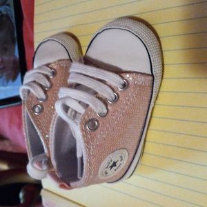 Baby Baby girls shoes.   Box 297.  7/23